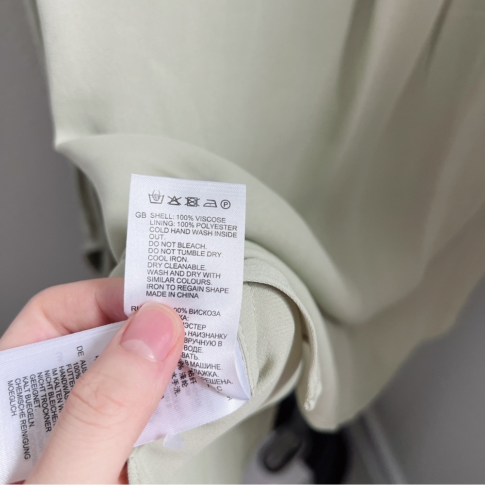 REISS Noa Cutout Detail Blouse - Picture 10 of 11